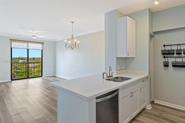 Regent Park At Young Circle, 1919 Van Buren St #812A, Hollywood, Florida 33020, image 3