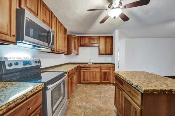 The Town Colony, 2918 Funston St #29B, Hollywood, Florida 33020, image 3