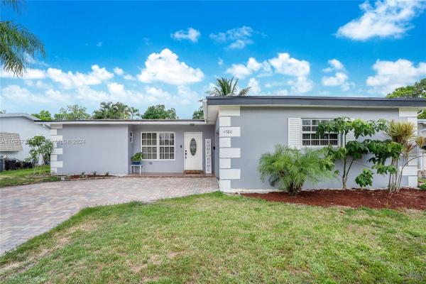 Sunrise Golf Village, 6680 NW 26th St, Sunrise, Florida 33313, image 3