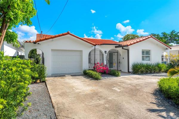 Stuart Terrace, 2653 SW 25th Ter, Miami, Florida 33133, image 3