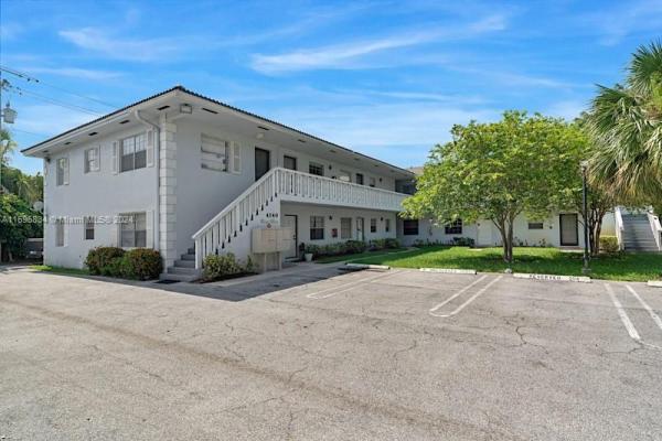 Villa Mar, Coral Springs, Florida 33065, image 1