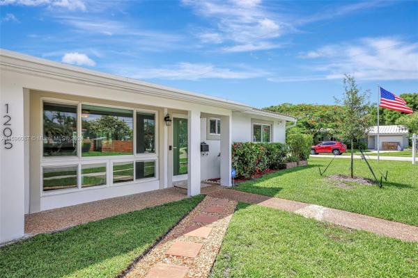Gardner Villas, 1205 N 15th Ave, Hollywood, Florida 33020, image 3