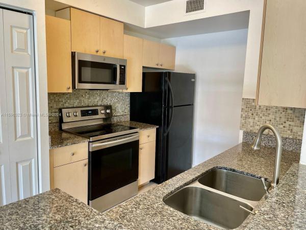 Aventine At Miramar, 2490 Centergate Dr #203, Miramar, Florida 33025, image 2