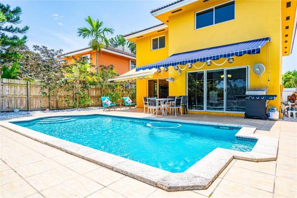 Laguna Ponds, 16551 SW 141st Ave, Richmond West, Florida 33177, image 3