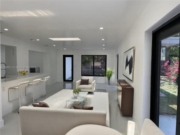 Mansionette Homes, 1345 NE 204th Ter, Ives Estates, Florida 33179, image 3
