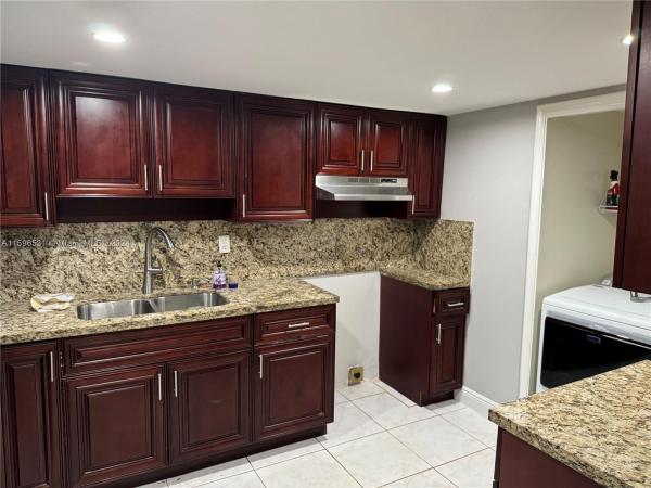 Courts Of Inverrary, 6601 Racquet Club Dr #143, Lauderhill, Florida 33319, image 2