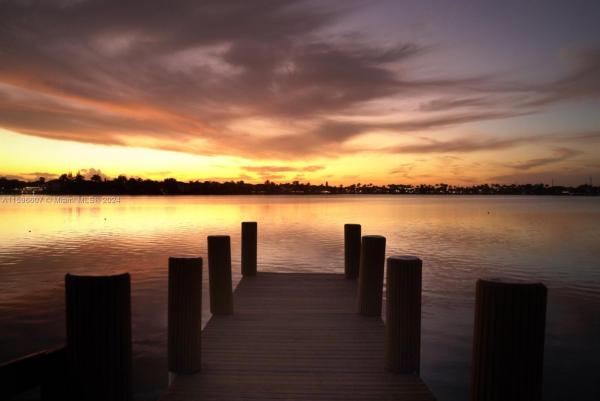 Twin Lake Shores Central, Three Lakes, Florida 33186, image 2