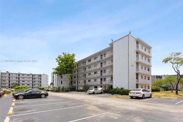 Lakeshore At University Park, 8610 N Sherman Cir #202, Miramar, Florida 33025, image 1