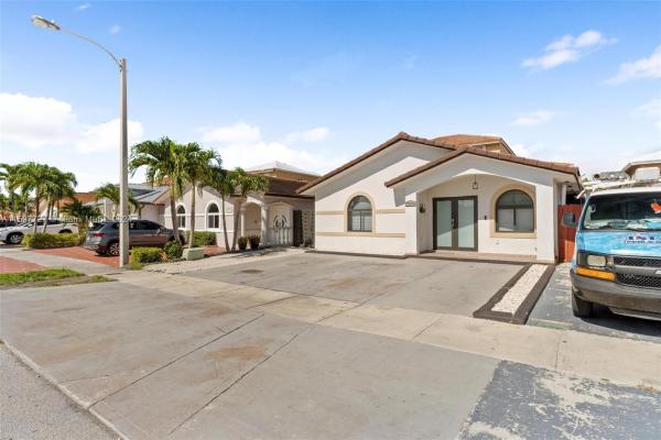 Ponderosa, 7891 W 34th Ct, Hialeah, Florida 33018, image 2