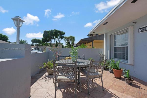 Lakes Of Acadia, 5548 NW 193rd Ln, Miami Gardens, Florida 33055, image 2