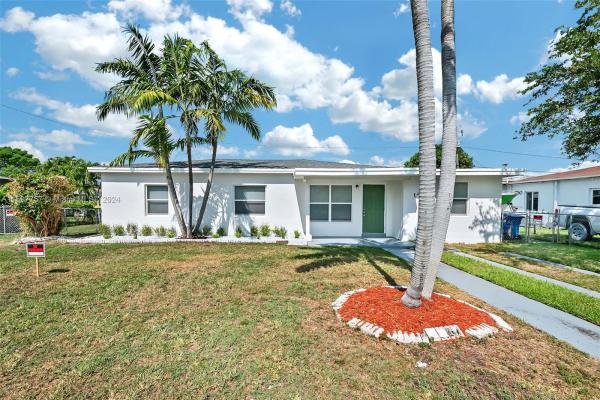 Richmond Heights Residential, 14740 Pierce St, Richmond Heights, Florida 33176, image 1