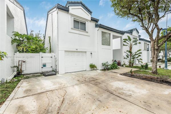 San Simeon, 300 NE 211th St, Ives Estates, Florida 33179, image 3