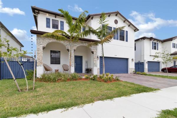Siena Reserve, 23274 SW 132nd Pl, Princeton, Florida 33032, image 3