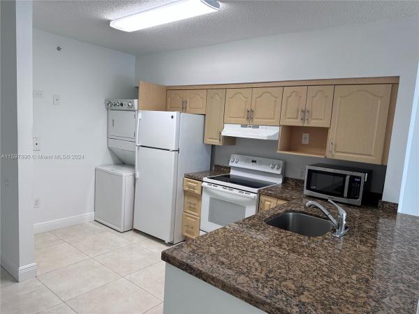 Blue Lagoon, 5099 NW 7th St #205, Miami, Florida 33126, image 3