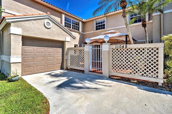 Embassy Courts, 11048 Mainsail Dr, Cooper City, Florida 33026, image 2