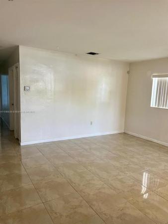 Scott Lake Manor, 1430 NW 173rd Ter, Miami Gardens, Florida 33169, image 3
