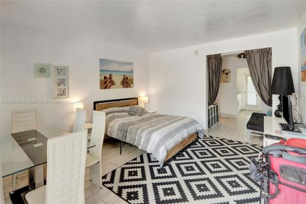 El Chioggiotto, 761 Euclid Ave #7, Miami Beach, Florida 33139, image 3