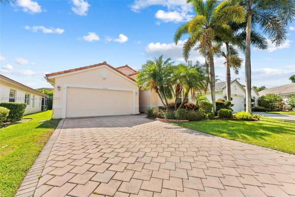 Crescent Lakes, 22705 E Royal Crown Ter E, Boca Raton, Florida 33433, image 1