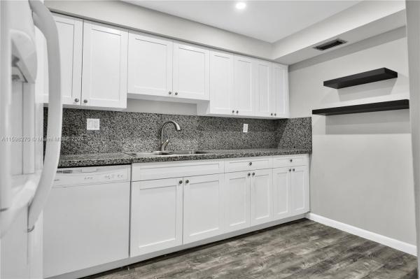 Miller Gardens, 5800 SW 127th Ave #2415, Kendale Lakes, Florida 33183, image 3