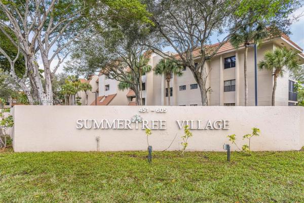 Summertree Village, 605 Ives Dairy Rd #304-7, Ives Estates, Florida 33179, image 2