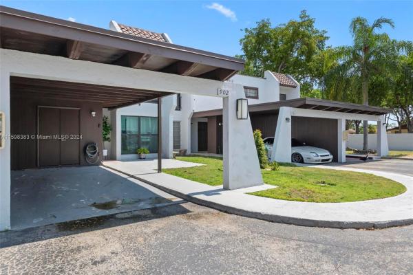 Spanish Villas, 6512 Kendale Lakes Dr #902, Kendale Lakes, Florida 33183, image 3