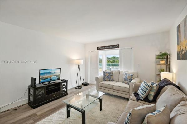 Isle Of Boca Dunes, 9273 SW 8th St #211, Boca Raton, Florida 33428, image 3