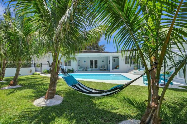 Coral Gables Country Club, 4705 Granada Blvd, Coral Gables, Florida 33146, image 1