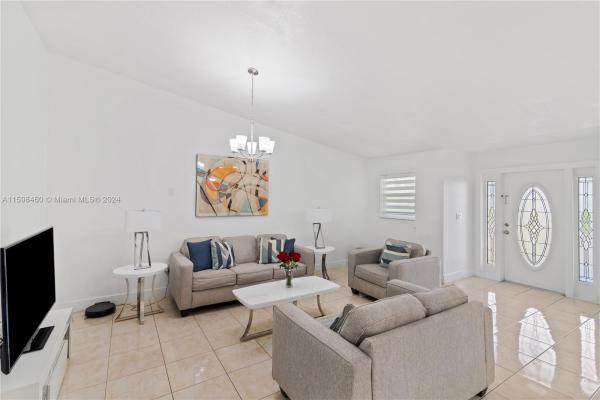 Country Club Gardens, 19790 Cypress Ct 0, Hialeah, Florida 33015, image 3