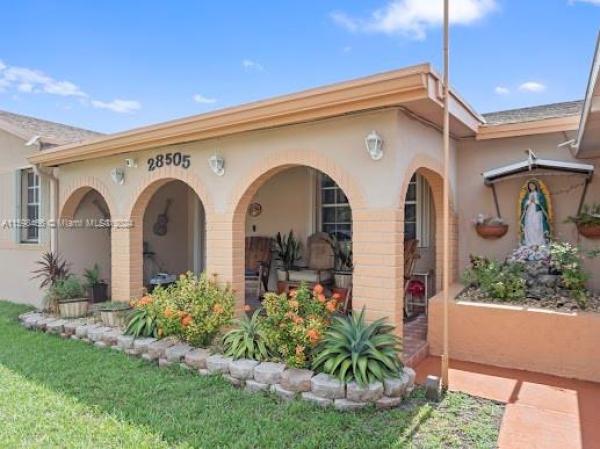 Pleasure Village, 28505 SW 142nd Ct, Leisure City, Florida 33033, image 3