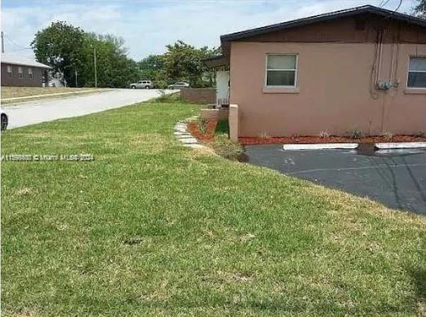 Inlet City, 968 W 9th St, Riviera Beach, Florida 33404, image 1