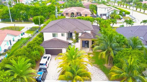 13676 SW 33rd Ter, Tamiami, Florida 33175, image 3