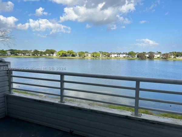Summer Lake At Three Lakes, Oakland Park, Florida 33309, image 1