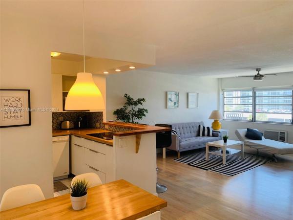Kings Point Imperial, 220 Kings Point Dr #504, Sunny Isles Beach, Florida 33160, image 1