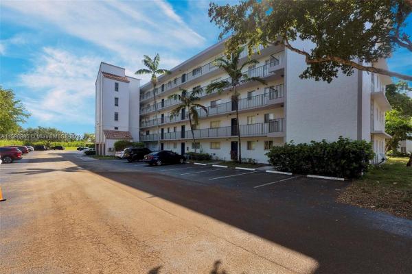 Lakeshore At University Park, 8750 N Sherman Cir #401, Miramar, Florida 33025, image 3