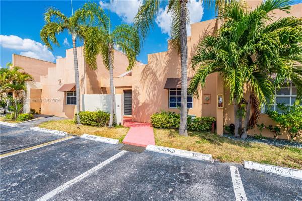 Chateaubleau At The Hammocks, 10300 SW 154th Cir Ct #18, The Hammocks, Florida 33196, image 3