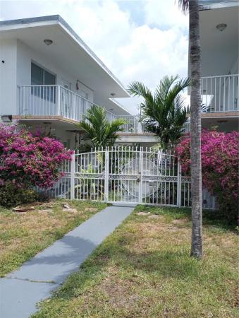 1719 Wiley St #4, Hallandale Beach, Florida 33020, image 3