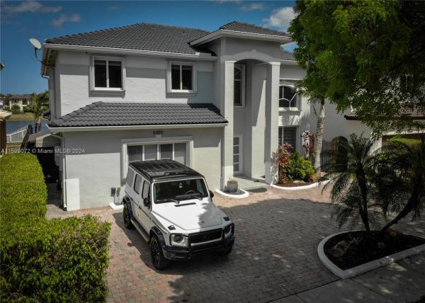 6455 SW 158th Pass, Unincorporated Dade County, Florida 33193, image 2