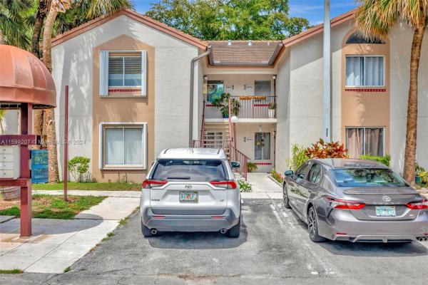 Parc Vista, 13944 SW 90th Ter, Kendall, Florida 33186, image 3
