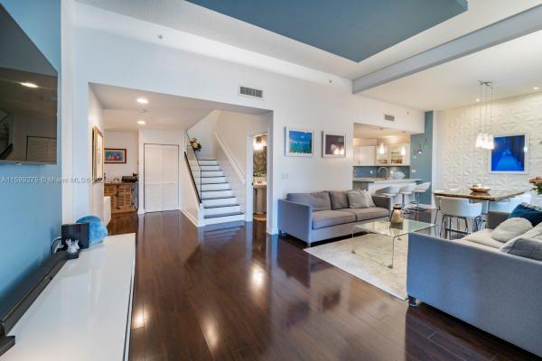 Colonnade At Dadeland, 8395 SW 73rd Ave #101, Glenvar Heights, Florida 33143, image 2