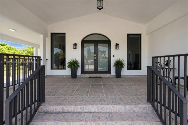 Coral Way Village, 8451 SW 37th St, Westchester, Florida 33155, image 3
