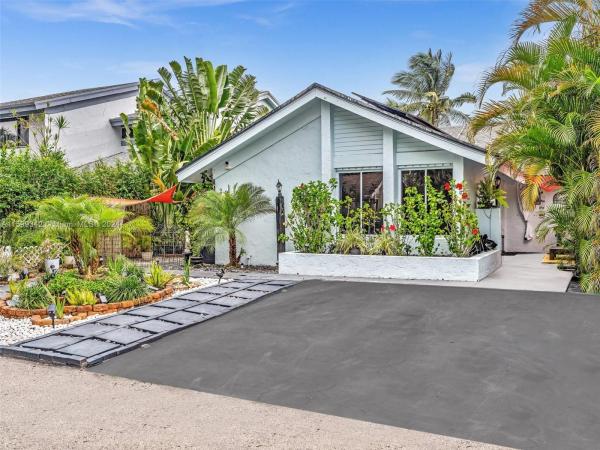 Woods Of Rolling Hills, 3960 SW 84th Ter, Davie, Florida 33328, image 1