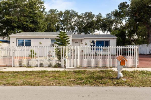 Bonnie Briar Estates, 3250 NW 169th Ter, Miami Gardens, Florida 33056, image 1