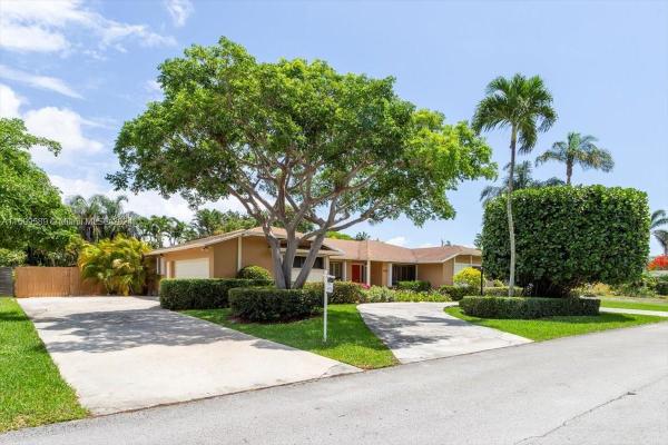 Southwood, 8395 SW 158th St, Palmetto Bay, Florida 33157, image 1