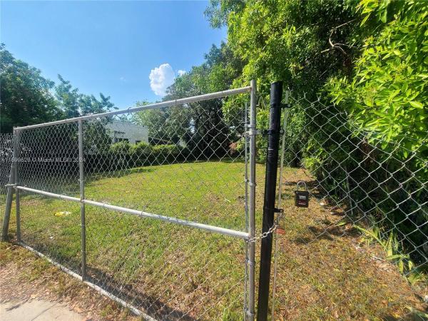 Santa Clara, 1036 NW 31st St, Miami, Florida 33127, image 2