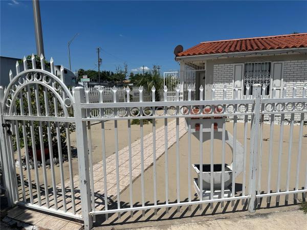 Gratigny Red Townhouses, 6504 W 3rd Ct 0, Hialeah, Florida 33012, image 1