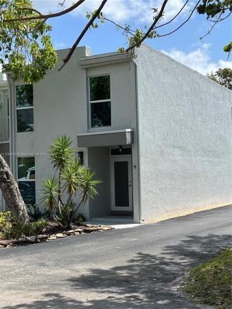 Cypress Cove, 8 Coventry Way #19B, Wilton Manors, Florida 33305, image 3