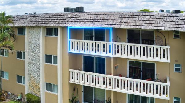 Villas Of Miami Lakes, 7430 Miami Lakes Dr #E302, Miami Lakes, Florida 33014, image 1
