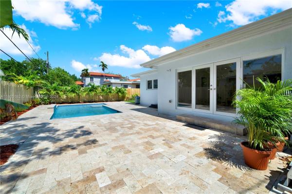Shenandoah Manor, 1945 SW 21st St, Miami, Florida 33145, image 3