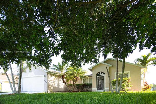 5458 NW Empress Cir, Port St. Lucie, Florida 34983, image 3
