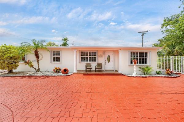 Westwood Lakes Residential, 11360 SW 48th St, Westwood Lakes, Florida 33165, image 3